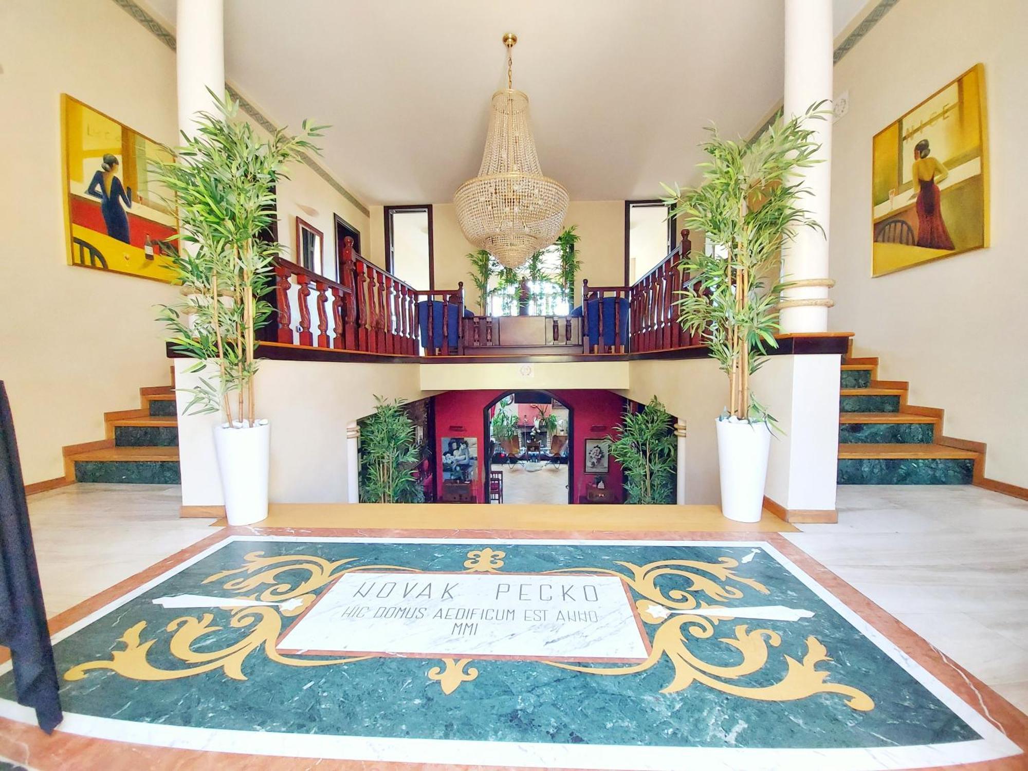 Red Clay Apartments City Club เบลเกรด ภายนอก รูปภาพ